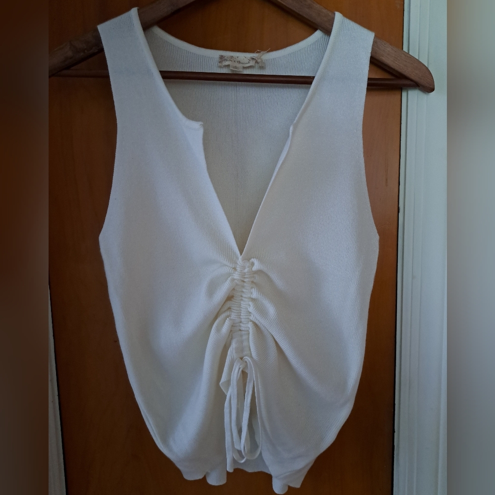 Hem And Thread White Sleeveless Top